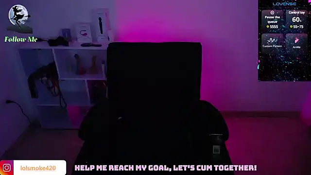 Snapshot of Bdsm_and_fries chatting on 01/13/25, 02:07 Bdsm and fries online show from 01/13/25, 02:07