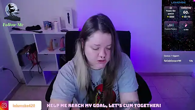 Snapshot of Bdsm_and_fries chatting on 01/19/25, 09:13 Bdsm and fries online show from 01/19/25, 09:13