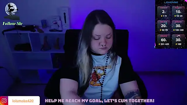 Snapshot of Bdsm_and_fries chatting on 01/25/25, 06:23 Bdsm and fries online show from 01/25/25, 06:23