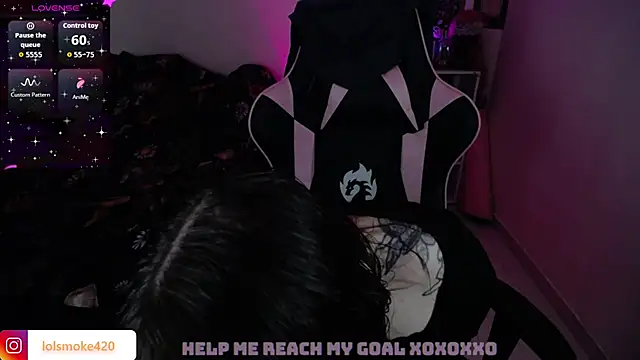 Snapshot of Bdsm_and_fries chatting on 09/30/25, 06:51 Bdsm and fries online show from 09/30/25, 06:51