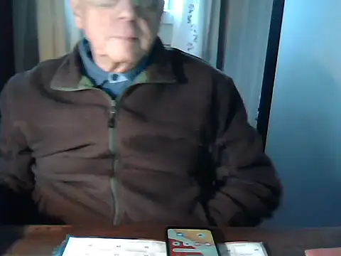 Snapshot of johnjohn622662 chatting on 11/10/25, 02:49 johnjohn622662 online show from 11/10/25, 02:49