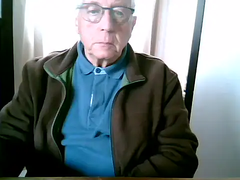 Snapshot of johnjohn622662 chatting on 11/11/25, 02:17 johnjohn622662 online show from 11/11/25, 02:17