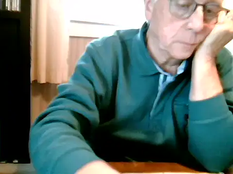 Snapshot of johnjohn622662 chatting on 11/24/25, 01:33 johnjohn622662 online show from 11/24/25, 01:33