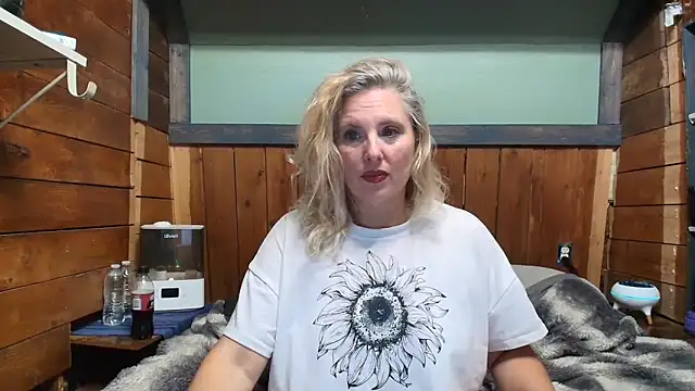 lisaxlovexxx online show from 05/23/26, 02:28