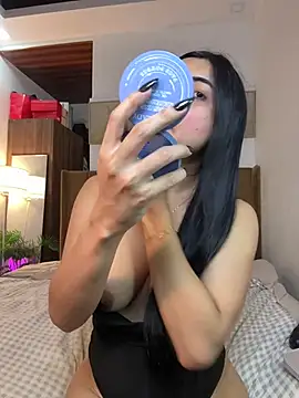 Bombshell Ashy online show from 06/05/26, 11:21