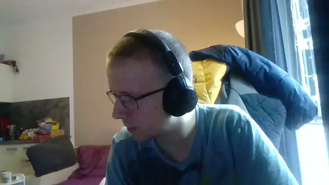 Snapshot of David250692 chatting on 10/15/25, 11:10 David250692 online show from 10/15/25, 11:10