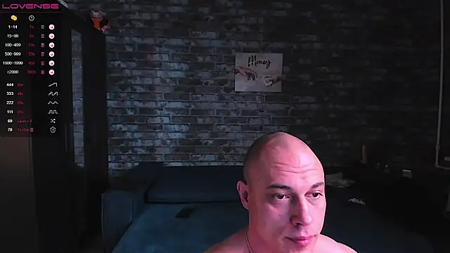 mark normal online show from 04/15/26, 10:43