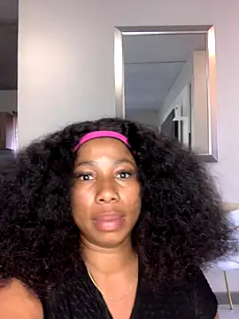 CurvyDesire1 online show from 12/04/25, 10:46