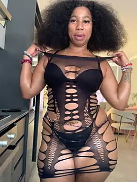 CurvyDesire1 online show from 04/05/26, 08:22