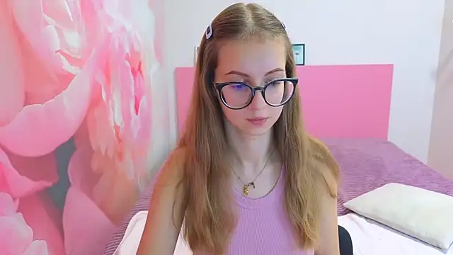 AliceAdams online show from 12/04/25, 07:06