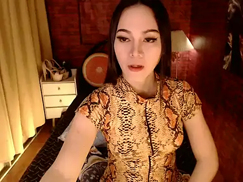 Snapshot of Yoshidashemale chatting on 11/15/25, 11:40 Yoshidashemale online show from 11/15/25, 11:40