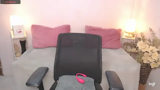 AmazingDREAMGirl online show from 12/16/24, 01:22