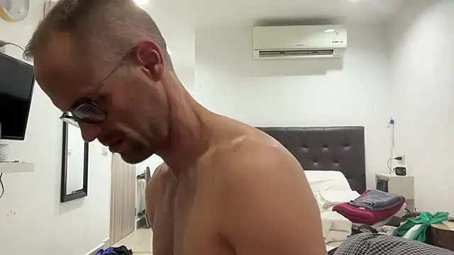 CamCrestXXX online show from 12/10/24, 11:11