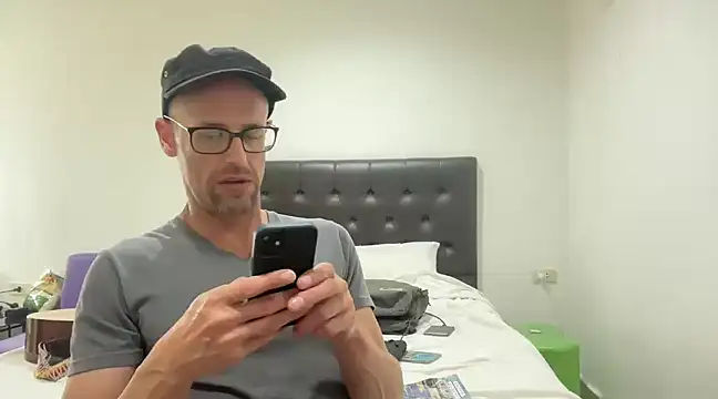 CamCrestXXX online show from 12/20/24, 06:40