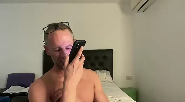 CamCrestXXX online show from 01/05/25, 08:00