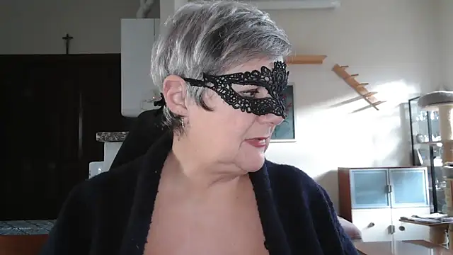 Snapshot of simona60 chatting on 12/02/24, 01:57 simona60 online show from 12/02/24, 01:57