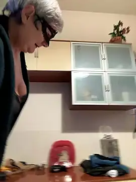 Snapshot of simona60 chatting on 12/08/24, 02:09 simona60 online show from 12/08/24, 02:09