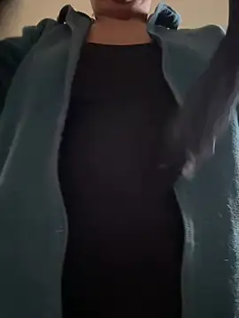 Snapshot of simona60 chatting on 12/13/24, 01:55 simona60 online show from 12/13/24, 01:55