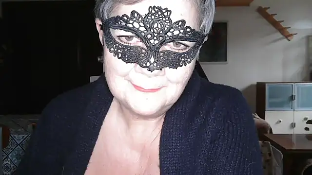 Snapshot of simona60 chatting on 01/06/25, 02:14 simona60 online show from 01/06/25, 02:14