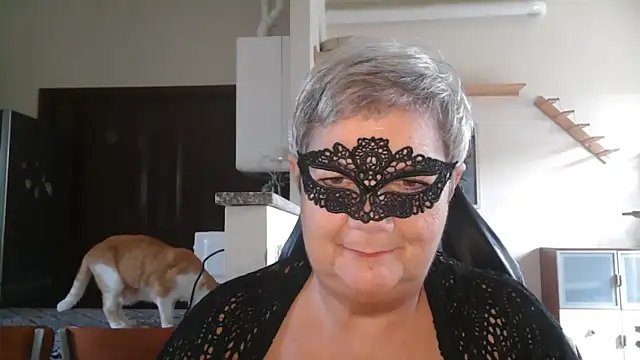 Snapshot of simona60 chatting on 09/17/25, 08:27 simona60 online show from 09/17/25, 08:27