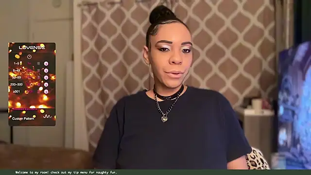 Snapshot of Sanaawest chatting on 12/31/24, 04:38 Sanaawest online show from 12/31/24, 04:38