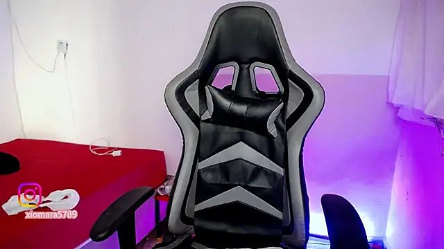 ninatiny online show from 12/27/24, 02:33