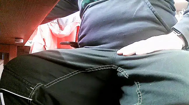 Snapshot of Cygnus58topchef chatting on 02/26/25, 02:46 Cygnus58topchef online show from 02/26/25, 02:46