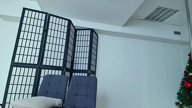 girl nextd00r online show from 01/10/25, 01:20