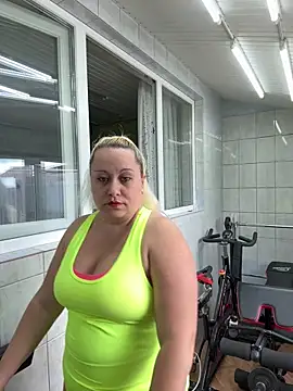 Snapshot of SabinaSweety chatting on 03/14/25, 11:01 SabinaSweety online show from 03/14/25, 11:01