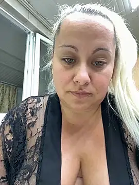 Snapshot of SabinaSweety chatting on 09/26/25, 06:01 SabinaSweety online show from 09/26/25, 06:01