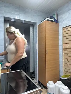 Snapshot of SabinaSweety chatting on 09/29/25, 01:05 SabinaSweety online show from 09/29/25, 01:05