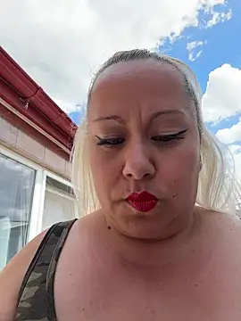 SabinaSweety online show from 05/14/26, 09:49