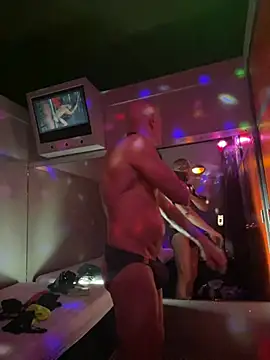 Snapshot of MikyFoxx chatting on 02/09/25, 02:49 MikyFoxx online show from 02/09/25, 02:49