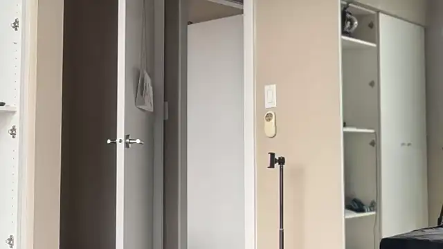 Snapshot of MikyFoxx chatting on 09/25/25, 09:29 MikyFoxx online show from 09/25/25, 09:29