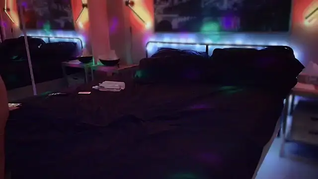 Snapshot of MikyFoxx chatting on 09/26/25, 09:46 MikyFoxx online show from 09/26/25, 09:46