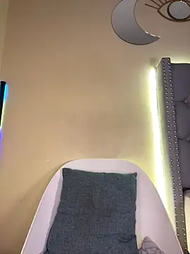 Snapshot of KIARAPRETTY chatting on 09/14/25, 03:49 KIARAPRETTY online show from 09/14/25, 03:49