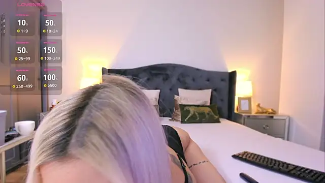 ElizzaBubble online show from 04/07/26, 10:20