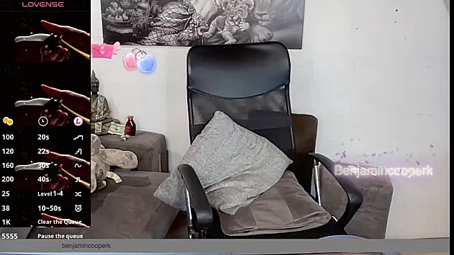 Snapshot of BenjaminCooperk chatting on 09/15/25, 05:07 BenjaminCooperk online show from 09/15/25, 05:07