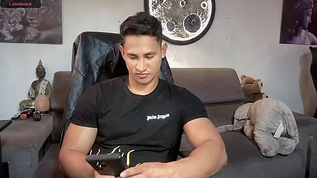 Snapshot of BenjaminCooperk chatting on 10/09/25, 06:11 BenjaminCooperk online show from 10/09/25, 06:11