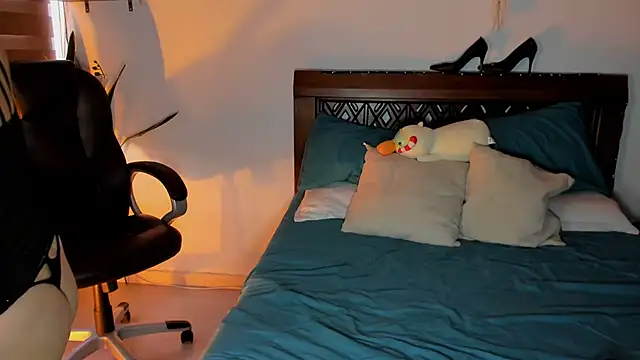 Ariella tits online show from 03/14/26, 10:59