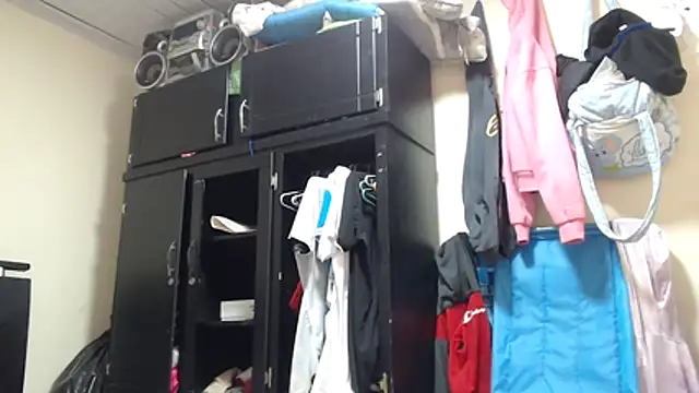 adrixxx38 online show from 04/09/26, 06:46