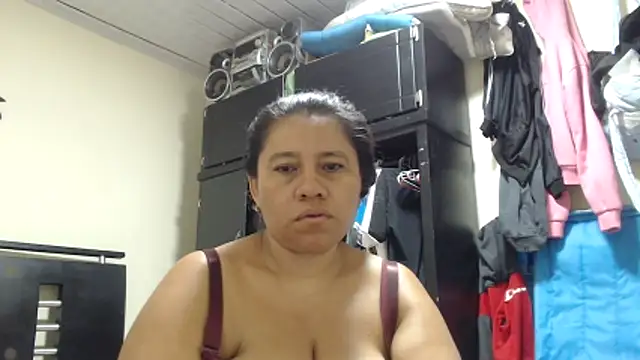 adrixxx38 online show from 04/15/26, 08:32