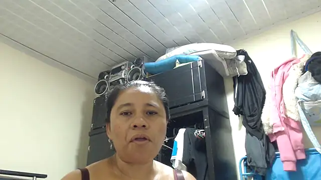 adrixxx38 online show from 04/17/26, 08:12