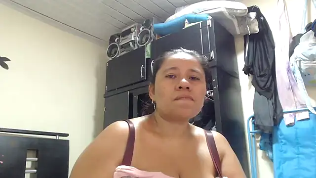 adrixxx38 online show from 04/18/26, 08:53