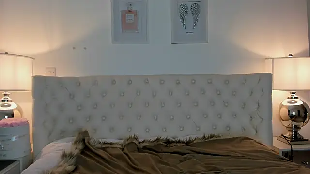 Snapshot of JessicaJames23 chatting on 03/21/25, 10:17 JessicaJames23 online show from 03/21/25, 10:17