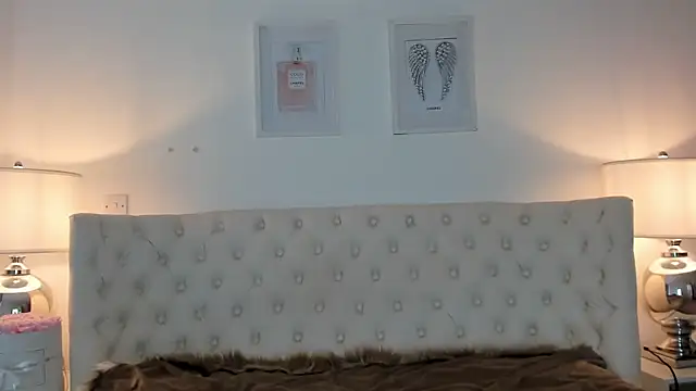 Snapshot of JessicaJames23 chatting on 09/16/25, 11:44 JessicaJames23 online show from 09/16/25, 11:44