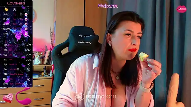 Snapshot of Hotangel75 chatting on 02/04/25, 11:16 Hotangel75 online show from 02/04/25, 11:16