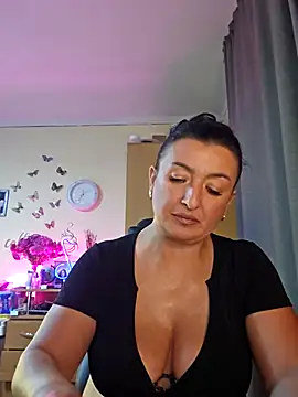 Snapshot of Hotangel75 chatting on 09/30/25, 08:41 Hotangel75 online show from 09/30/25, 08:41