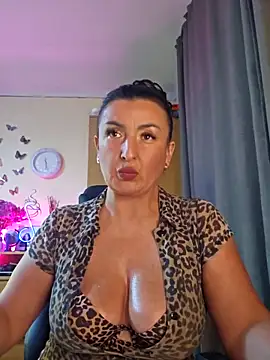 Snapshot of Hotangel75 chatting on 10/02/25, 08:32 Hotangel75 online show from 10/02/25, 08:32