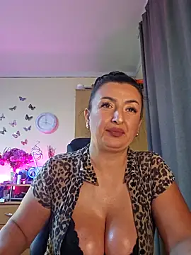 Snapshot of Hotangel75 chatting on 10/03/25, 06:21 Hotangel75 online show from 10/03/25, 06:21